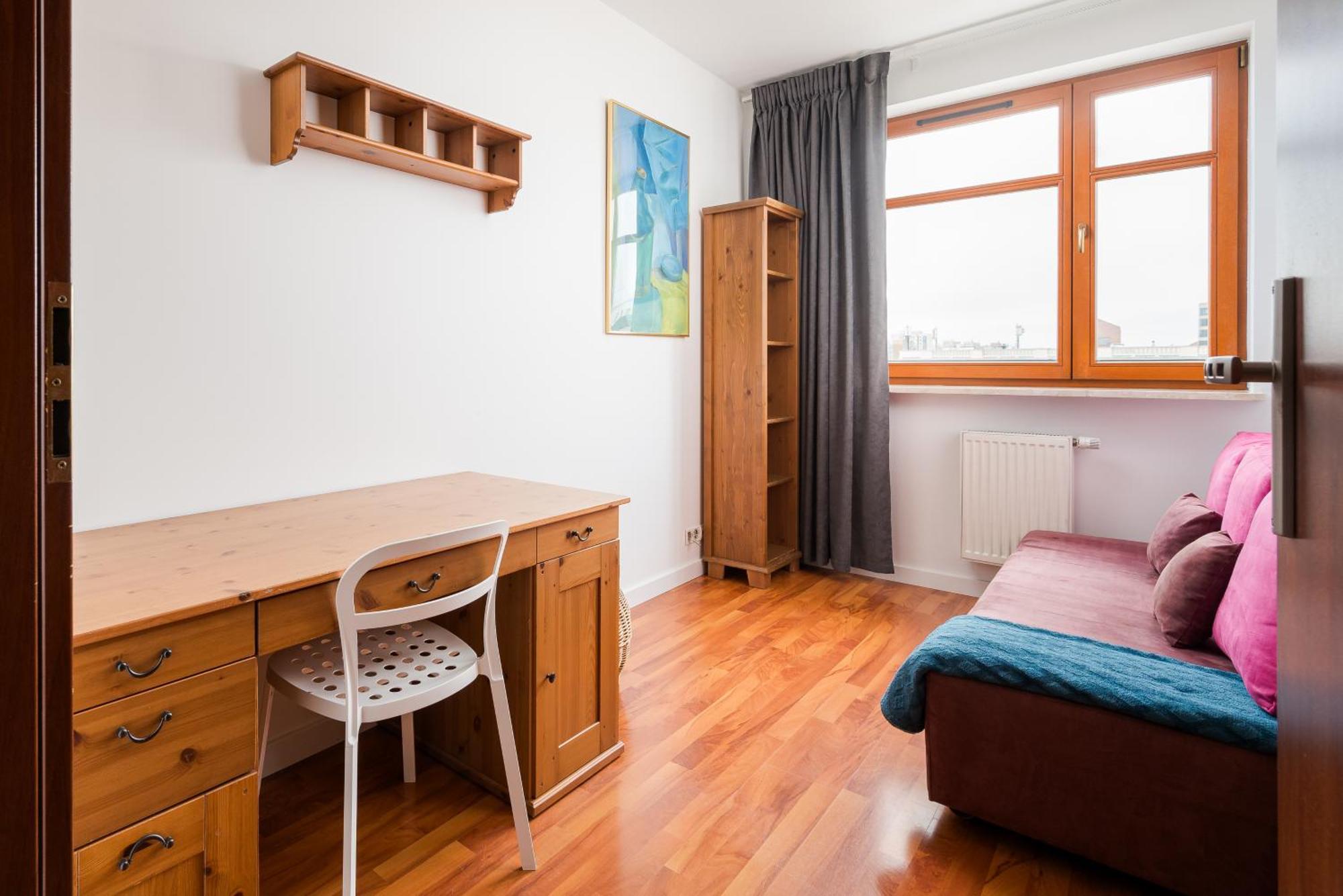 Metro Wilanowska 2-bedroom *