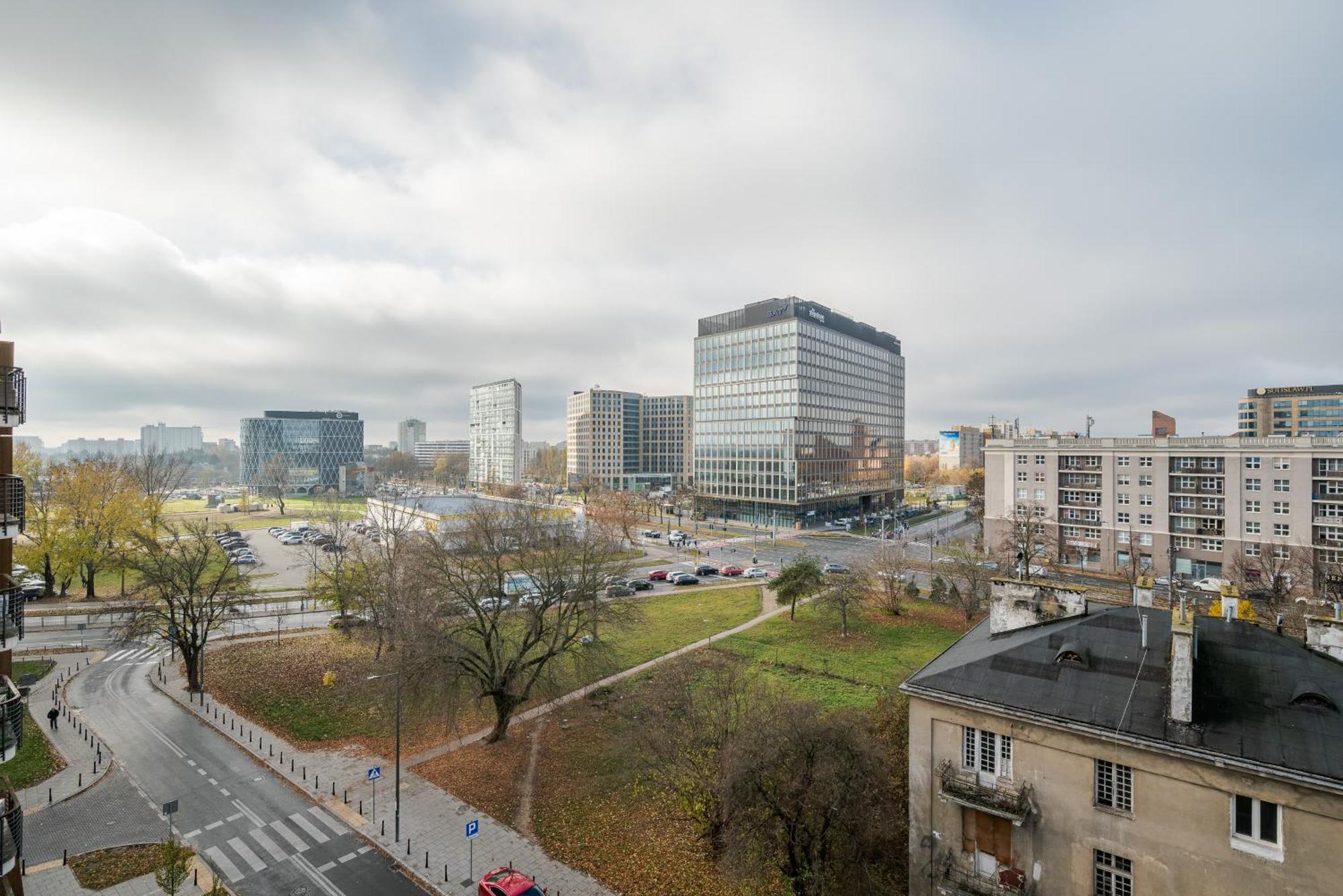 Metro Wilanowska 2-bedroom * Warszawa